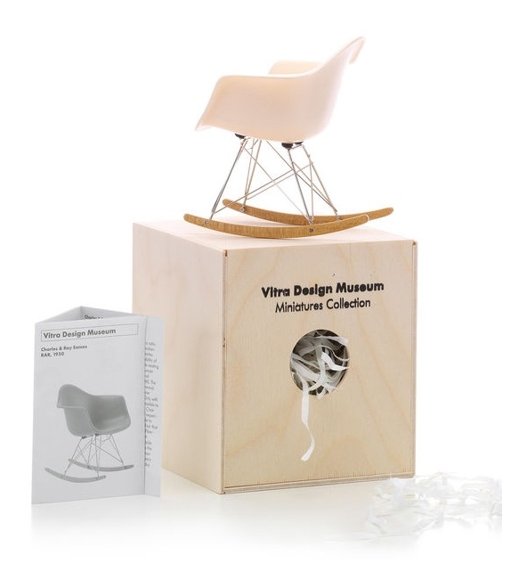 Miniature RAR Vitra, Eames